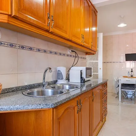 Appartement Gloria's Terrace By Lovelystay