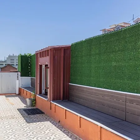 Gloria's Terrace By Lovelystay شقة