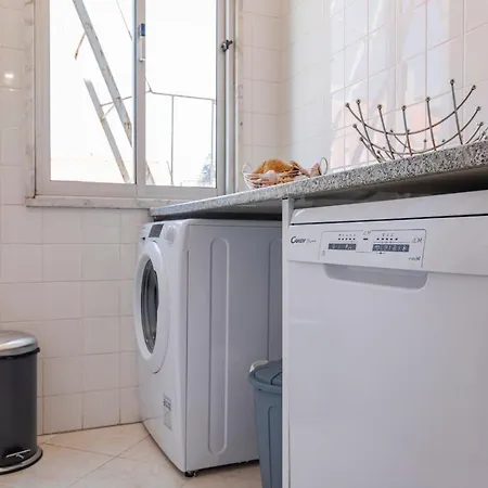 Gloria's Terrace By Lovelystay * Lissabon